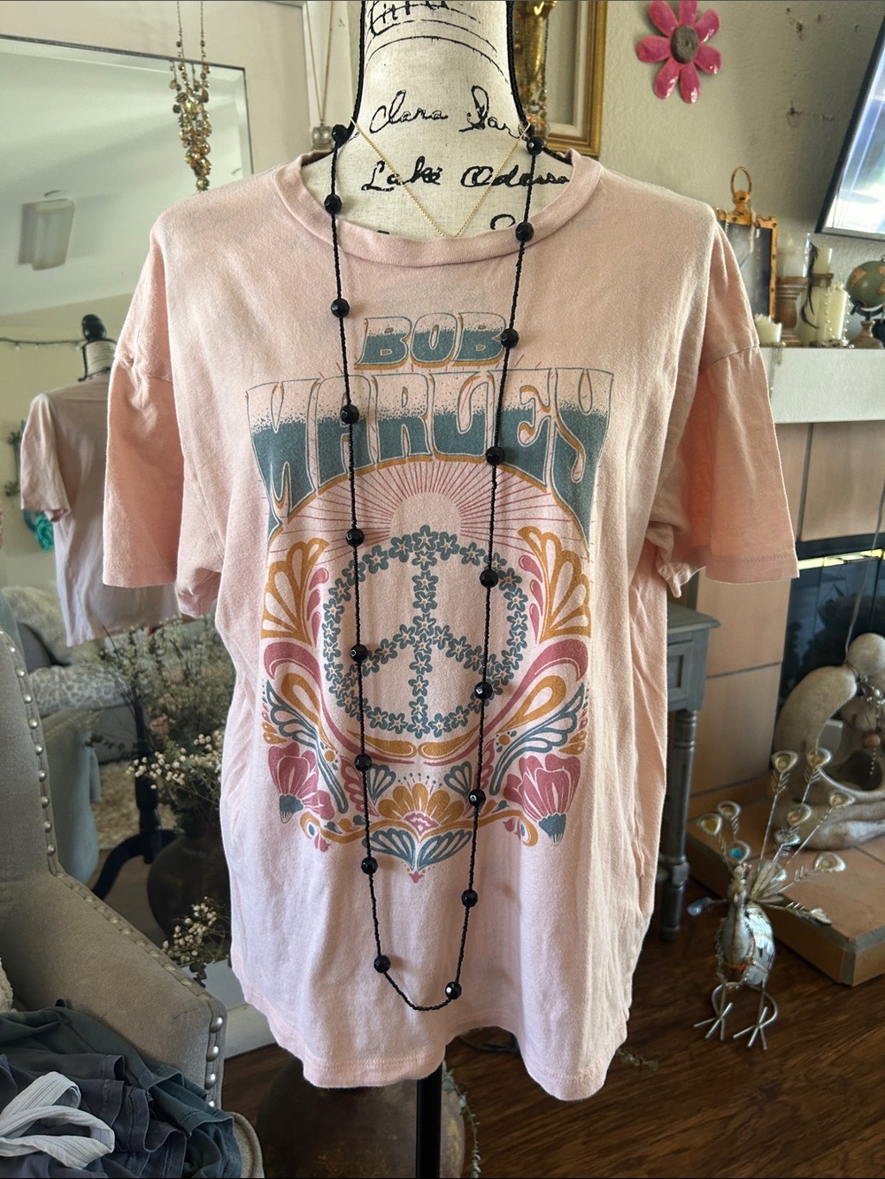 American Eagle Outfitters Pale Pink Bob Marley Graphic Short Sleeve Tee
